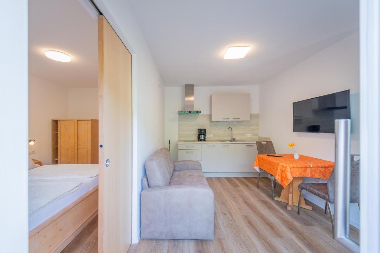 Haus Stolz Bed & Breakfast Appiano Sulla Strada Del Vino Luaran gambar