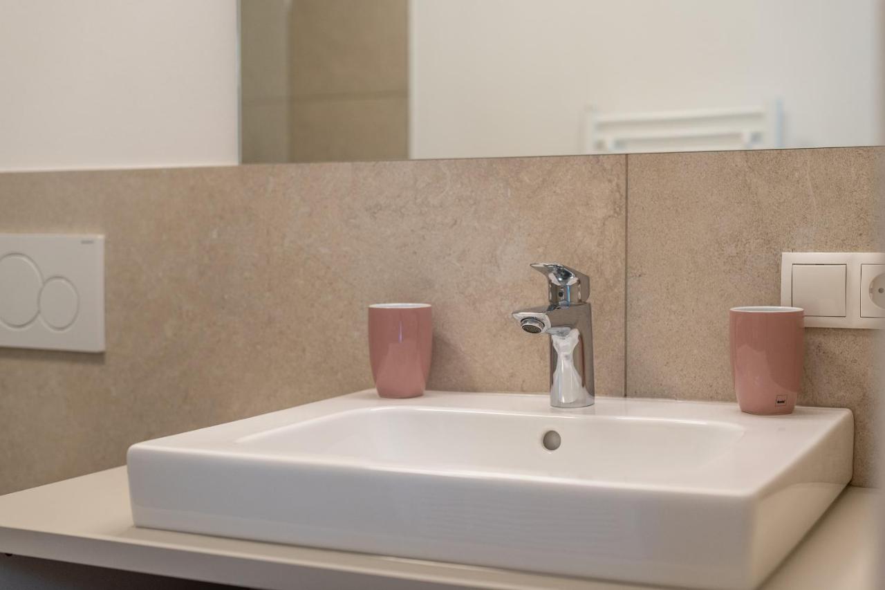 Haus Stolz Bed & Breakfast Appiano Sulla Strada Del Vino Luaran gambar